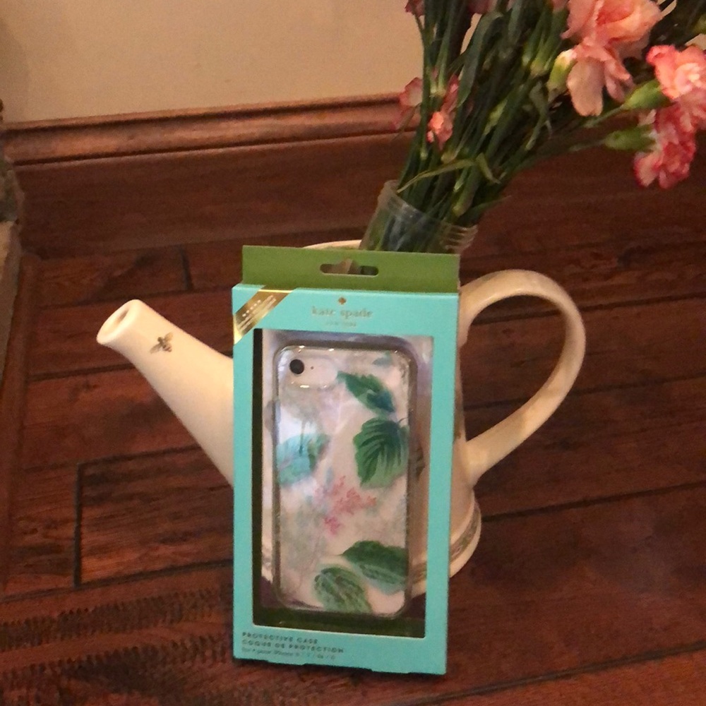 NWB Kate Spade iPhone 8/7/6s/6 phone prote…